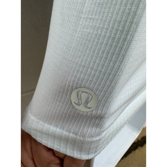 LULULEMON SEEK SIMPLICITY RIBBED TANK TOP, POLAR ICE SZ 6 Please Read - Picture 13 of 14